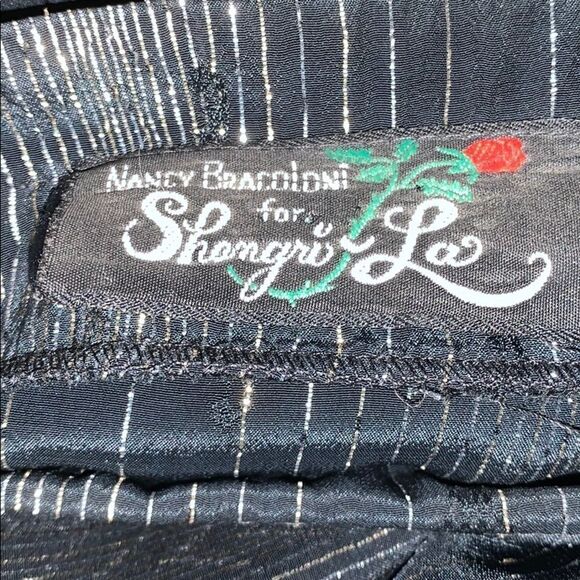 VGT long sleeve metallic gold midi dress. Size medium - Picture 14 of 16